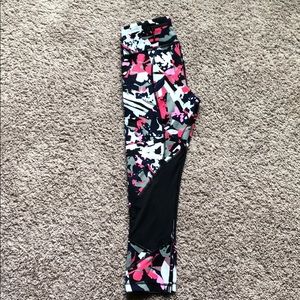 Lululemon Blooming Pixie Crop 21” EUC